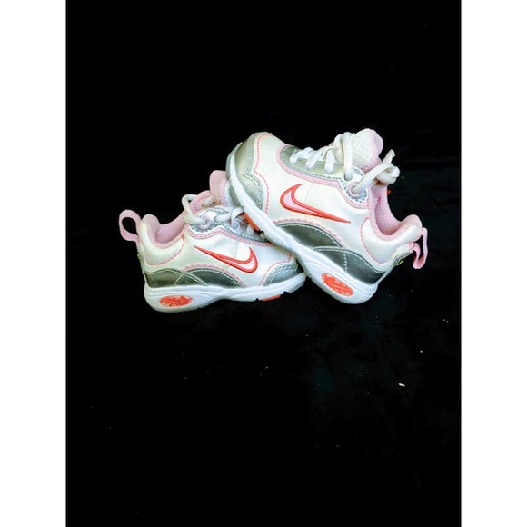 Girl Nike Toddler Infant Baby Sneakers Size 3 C Silver White Pink 395831-100 - Picture 3 of 9